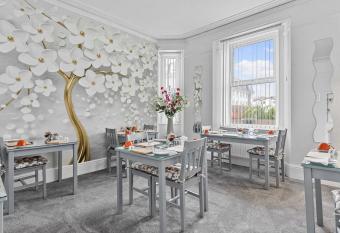 St Edmunds Guest House allows 18 year olds to book a room