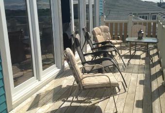 Jubilee Ocean Front allows 18 year olds to book a room