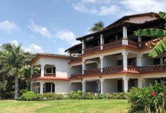 Hotel Arcoiris has Balcony rooms