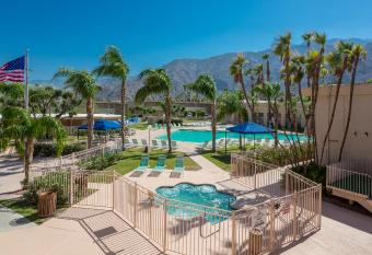 Days Inn by Wyndham Palm Springs has Balcony rooms