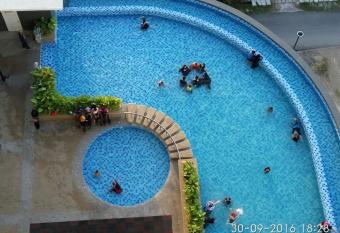 Caliph Suite Guest House @ D Perdana Condominium allows 18 year olds to book a room