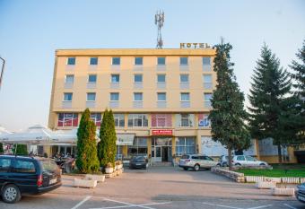 Preno  i  te  has Balcony rooms