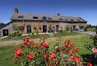 Chambre d H  te La Bouli  re has Balcony rooms