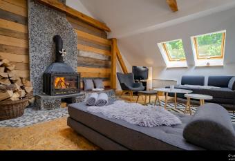 Apartment Ernestova hi  a has Balcony rooms