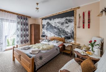 Apartamenty u Bacy has Balcony rooms