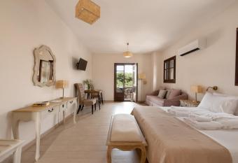 Kamares Villas has Balcony rooms
