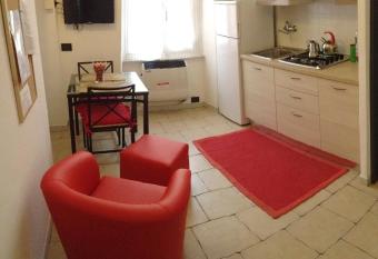 lecasedimarco2 allows 18 year olds to book a room