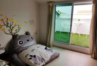 758 Residence has Balcony rooms