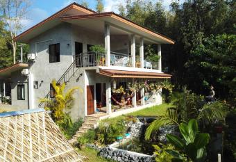 Nananuira Apartment and Room has Balcony rooms