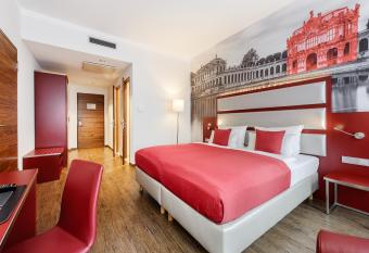 Amedia Plaza Dresden, Trademark Collection by Wyndham allows 18 year olds to book a room