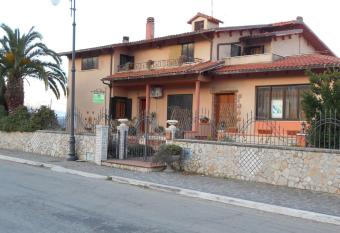 La Casa di Walter has Balcony rooms