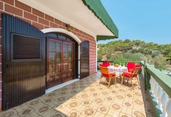 Villa Agia Galini has Balcony rooms