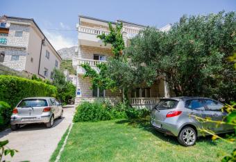 Apartments Diridonda has Balcony rooms