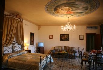 Cal   Nitta has Smoking/Balcony rooms