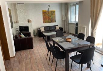 Romantic City Centre Apartment allows 18 year olds to book a room