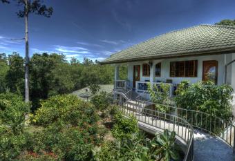 Gila s Garden has Balcony rooms