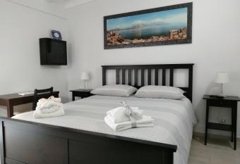 La Maison di Nicoletta has Balcony rooms