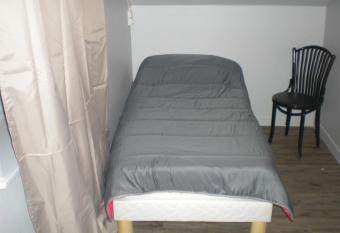 HOTEL Dg allows 18 year olds to book a room