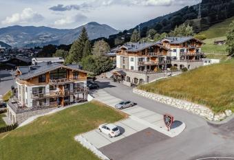 AvenidA Panorama Suites Kaprun has Balcony rooms