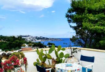 La Terrazza on Acquaviva has Balcony rooms