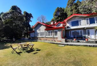 Abbotsford Prasada Bhawan allows 18 year olds to book a room