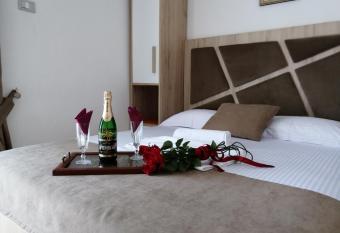 Apartments Gazi has Balcony rooms