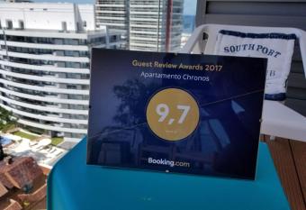 Apartamento Chronos allows 18 year olds to book a room