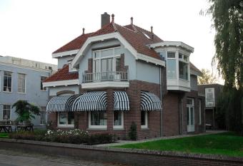 Villa Rose has Balcony rooms