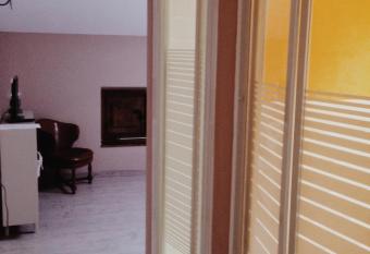 Ana de las Tejas Azules has Balcony rooms