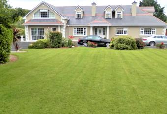 Leabrook House allows 18 year olds to book a room