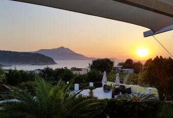 Belvedere has Balcony rooms