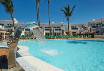 Hotel Suite Montana Club has Balcony rooms