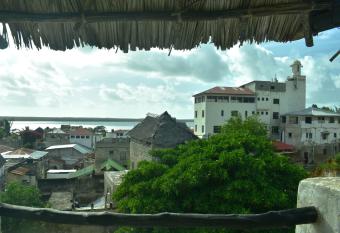 JamboHouse Lamu allows 18 year olds to book a room