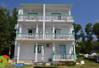 Apartmani Jenny i Tania has Smoking rooms