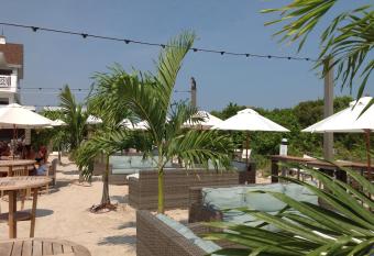 Icona Avalon has Balcony rooms