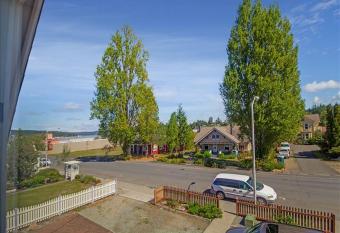 Peter Jensen House allows 18 year olds to book a room