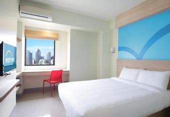 Hop Inn Hotel Ermita Manila allows 18 year olds to book a room