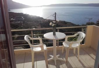 Olympic View Guesthouse has Balcony rooms