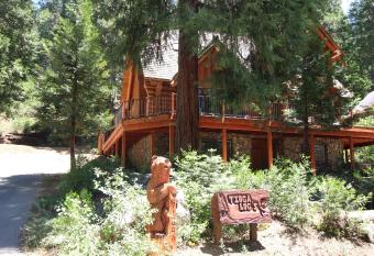 Tioga Logs has Balcony rooms