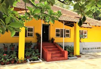 Guddadamane Homestay has Balcony rooms