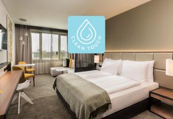 Adina Apartment Hotel Frankfurt Westend allows 18 year olds to book a room