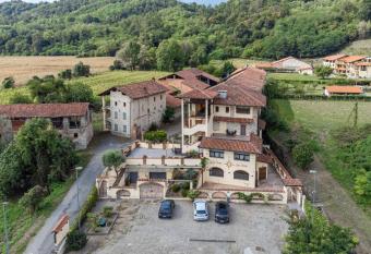 Residence La Rosa Dei Venti has Balcony rooms