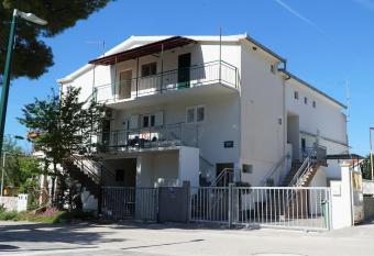 Apartments Maja has Balcony rooms
