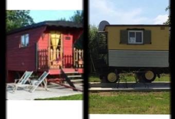 Les Roulottes des Songes de l Authie has Balcony rooms