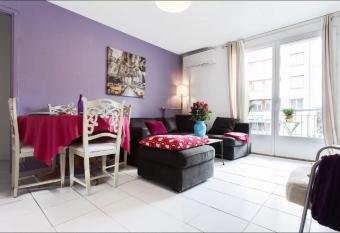 Le Clos Des Nobles has Balcony rooms