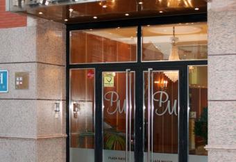 Hostal Plaza Mayor allows 18 year olds to book a room