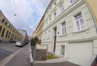 Hotel Aton has Balcony rooms
