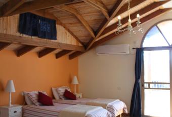 Off The Square has Balcony rooms