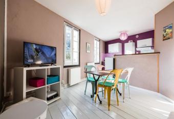 Appartements Saint-Front has Smoking rooms