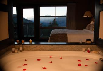 Sun Mountain Lodge has Balcony rooms